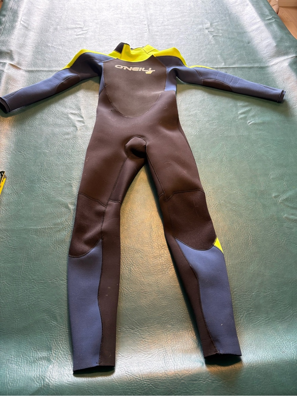 O'Neill Kids Full-Body Wetsuit surfing boating swimming rashguard